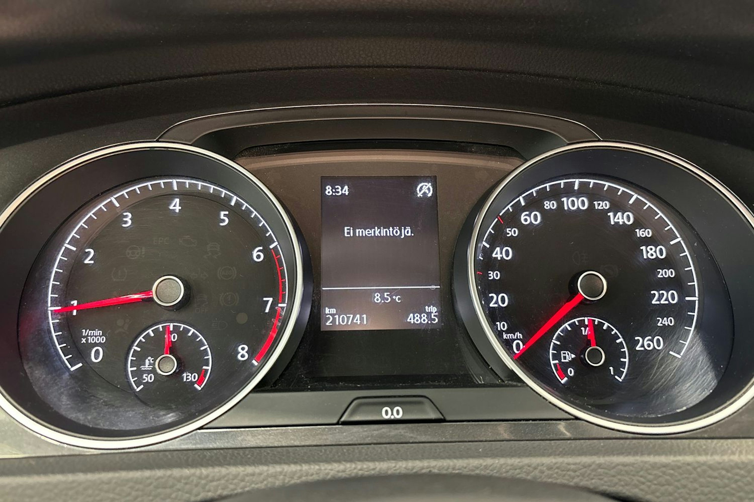 valkoinen Volkswagen Golf 2018 kuva 19.