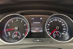 valkoinen Volkswagen Golf 2018 kuva 19.