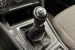 valkoinen Volkswagen Golf 2018 kuva 24.
