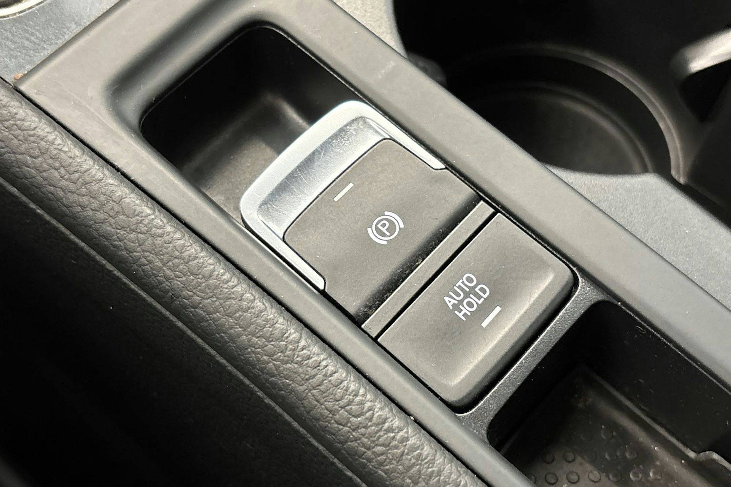 valkoinen Volkswagen Golf 2018 kuva 25.