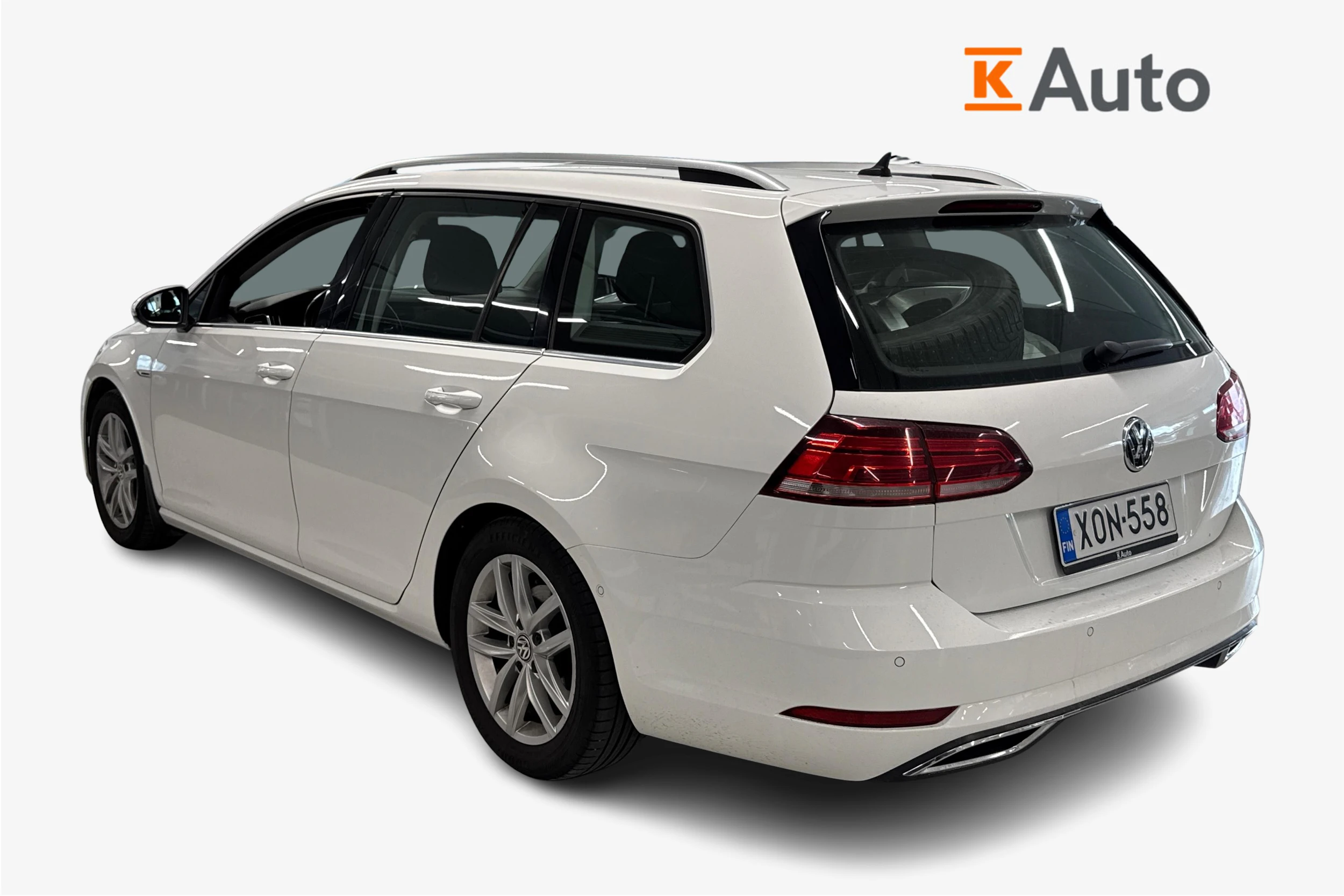 valkoinen Volkswagen Golf 2018 kuva 2.