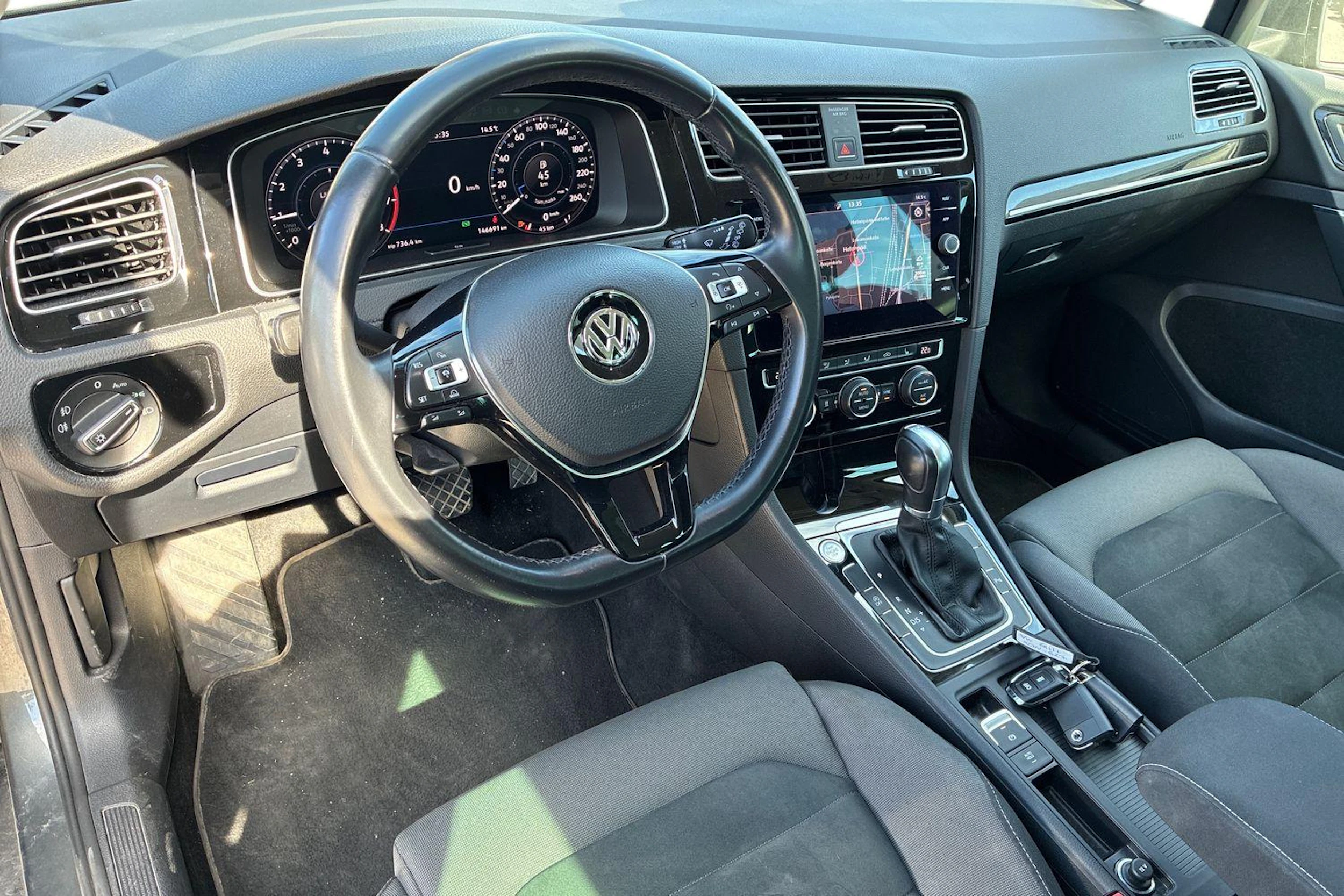 harmaa Volkswagen Golf 2018 kuva 3.