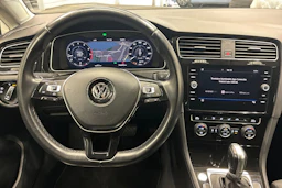 harmaa Volkswagen Golf 2018 kuva 15.