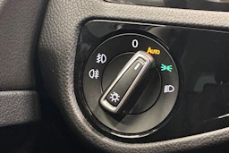 harmaa Volkswagen Golf 2018 kuva 19.
