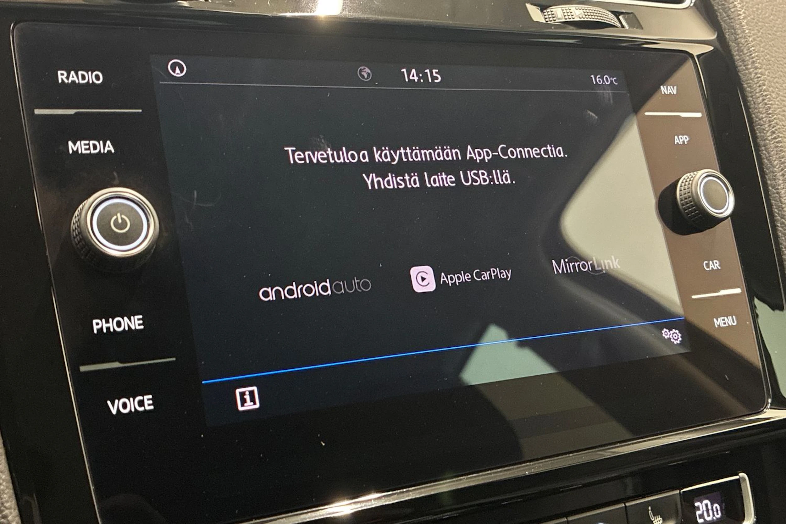 harmaa Volkswagen Golf 2018 kuva 24.