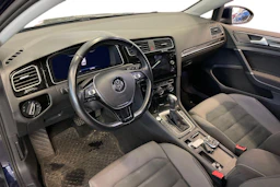 sininen Volkswagen Golf 2018 kuva 3.