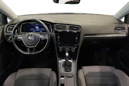 sininen Volkswagen Golf 2018 kuva 7.