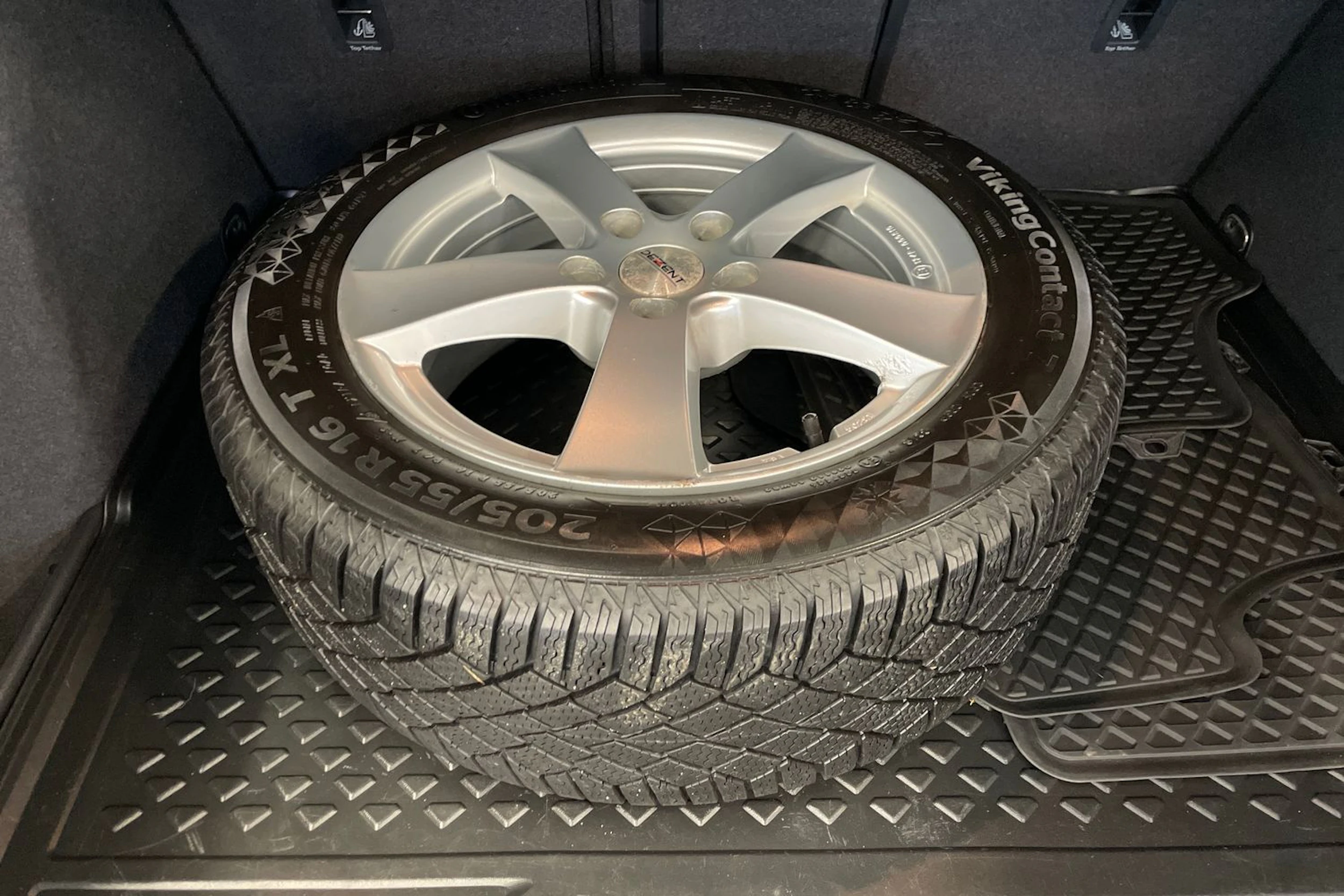 sininen Volkswagen Golf 2018 kuva 10.