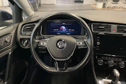 sininen Volkswagen Golf 2018 kuva 11.
