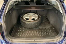 sininen Volkswagen Golf 2018 kuva 12.