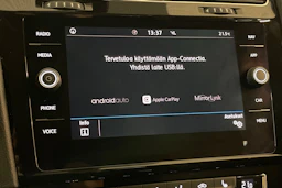 sininen Volkswagen Golf 2018 kuva 18.