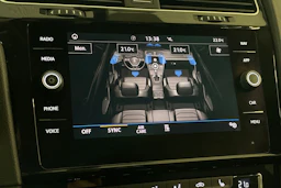 sininen Volkswagen Golf 2018 kuva 21.