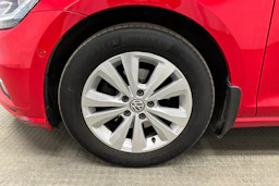 punainen Volkswagen Golf 2018 kuva 13.