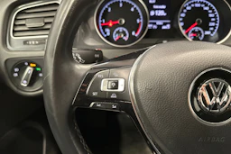 punainen Volkswagen Golf 2018 kuva 15.