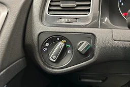 punainen Volkswagen Golf 2018 kuva 19.