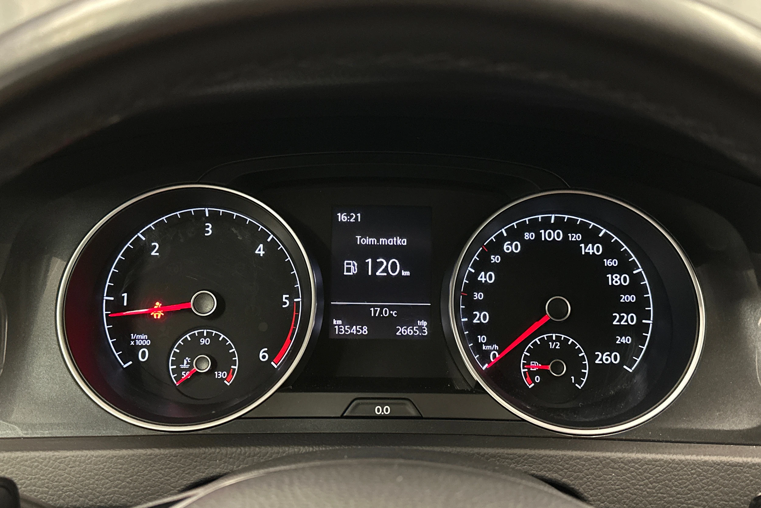 punainen Volkswagen Golf 2018 kuva 20.