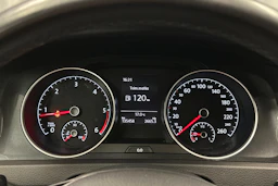 punainen Volkswagen Golf 2018 kuva 20.