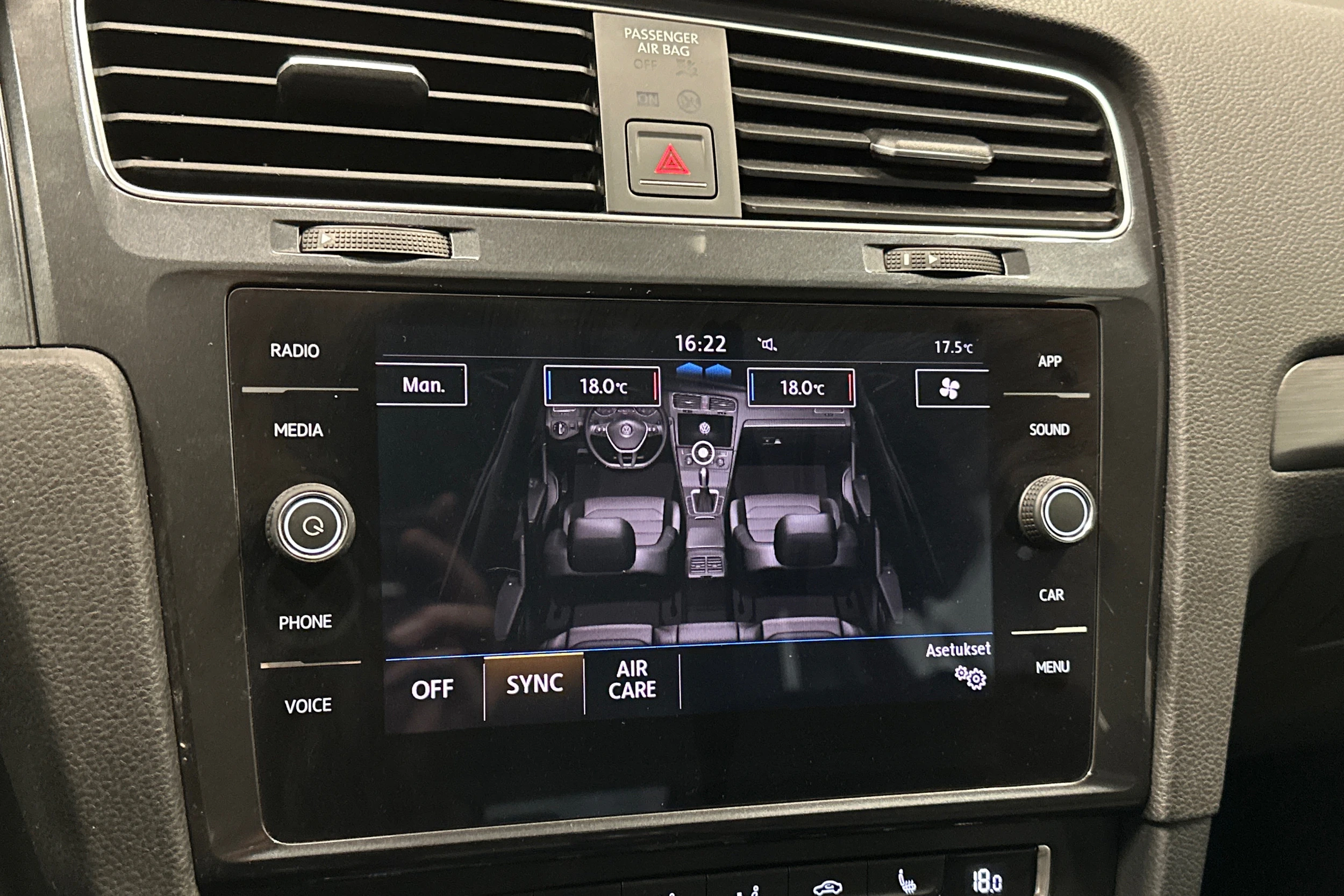 punainen Volkswagen Golf 2018 kuva 24.