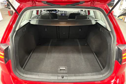 punainen Volkswagen Golf 2018 kuva 28.