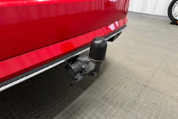punainen Volkswagen Golf 2018 kuva 29.