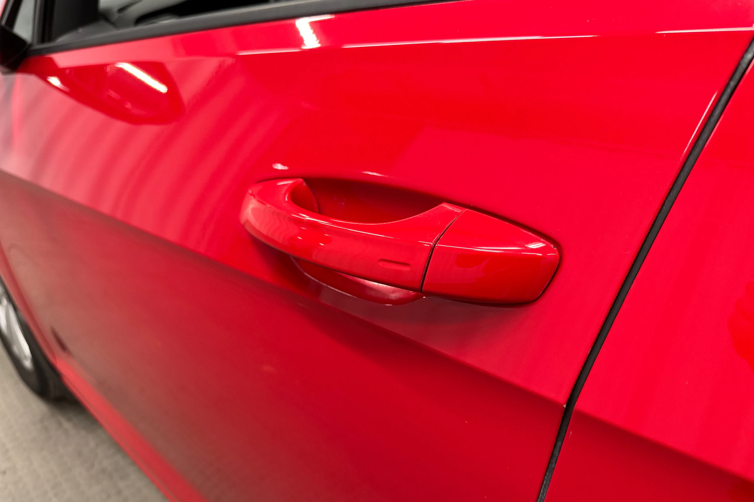 punainen Volkswagen Golf 2018 kuva 30.