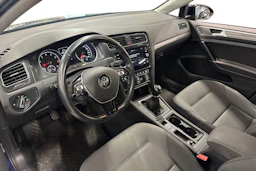 Sininen Volkswagen GOLF 2018 kuva 3.