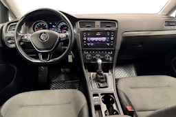 punainen Volkswagen Golf 2018 kuva 9.