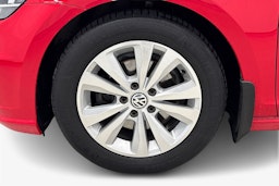 punainen Volkswagen Golf 2018 kuva 11.