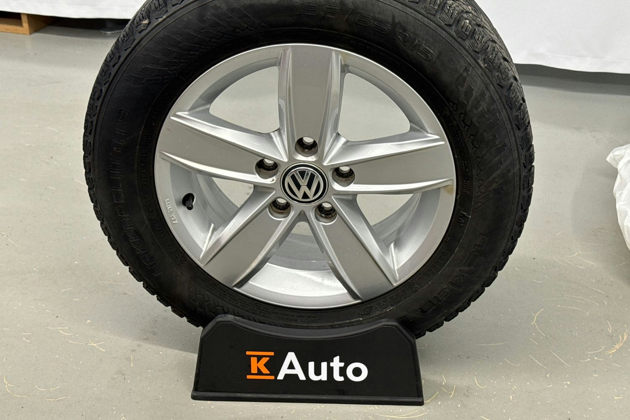 punainen Volkswagen Golf 2018 kuva 18.