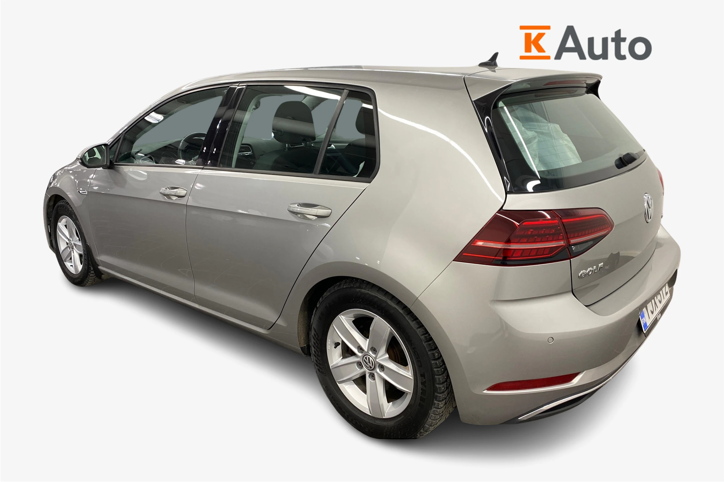 harmaa Volkswagen Golf 2018 kuva 2.