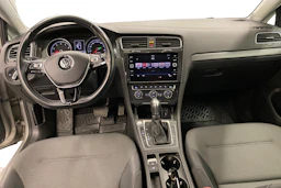 harmaa Volkswagen Golf 2018 kuva 7.