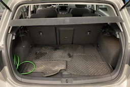 harmaa Volkswagen Golf 2018 kuva 11.