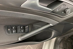 harmaa Volkswagen Golf 2018 kuva 13.