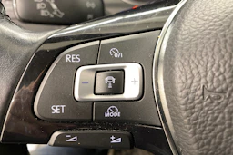 harmaa Volkswagen Golf 2018 kuva 15.