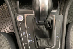 harmaa Volkswagen Golf 2018 kuva 19.