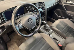 keltainen Volkswagen Golf 2018 kuva 3.