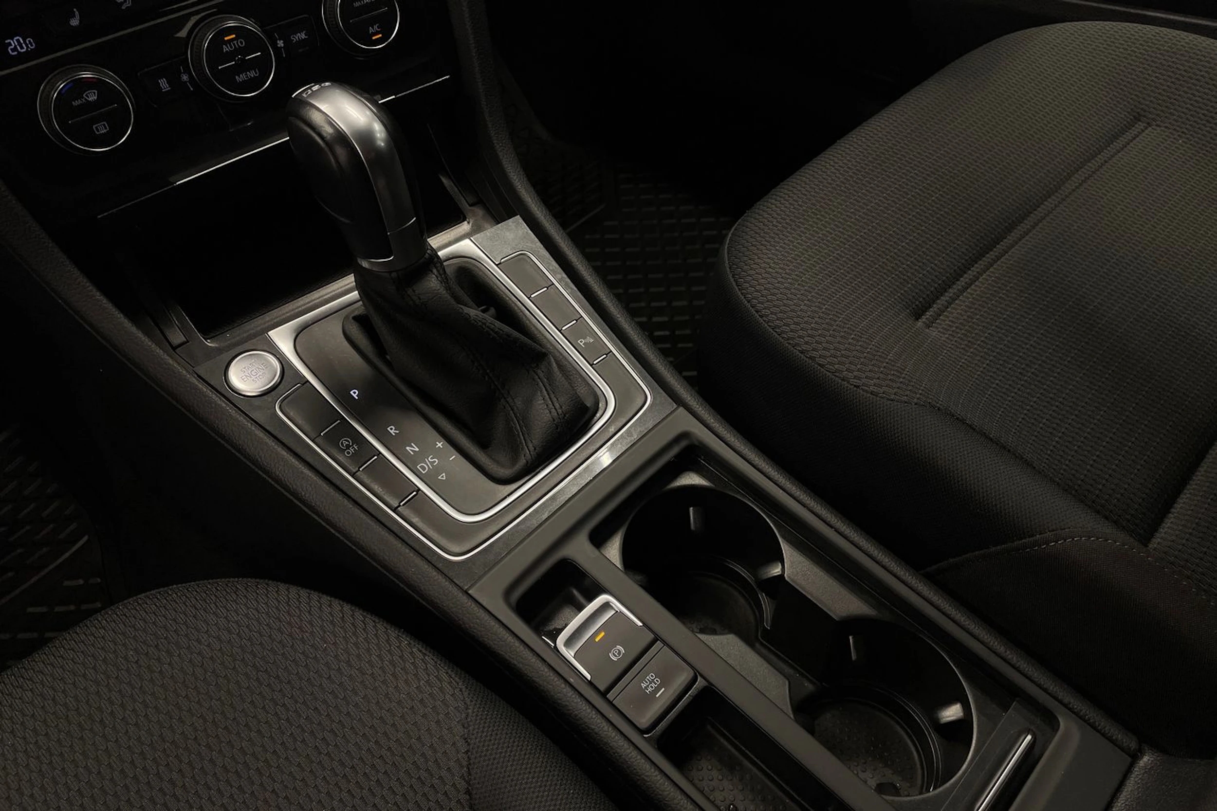 Harmaa Volkswagen GOLF 2018 kuva 16.