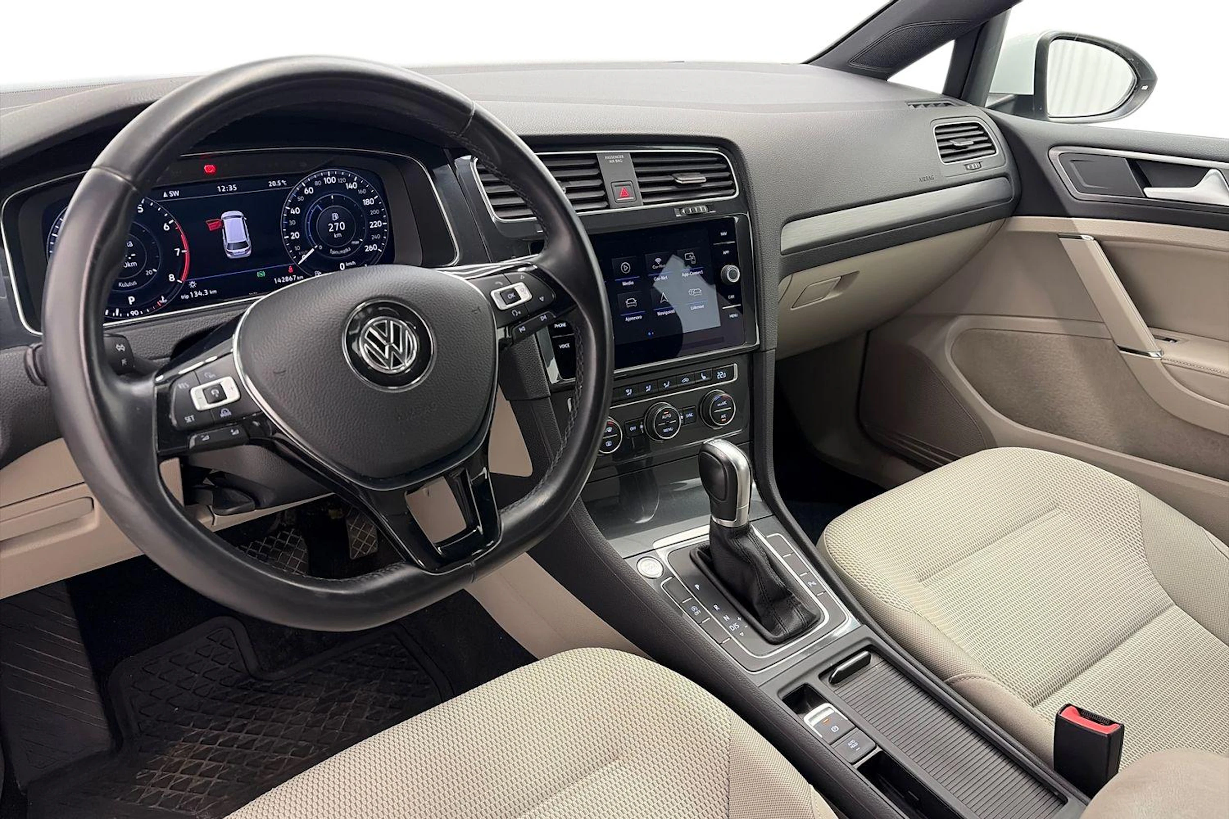 valkoinen Volkswagen Golf 2018 kuva 6.