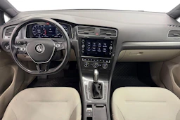 valkoinen Volkswagen Golf 2018 kuva 7.