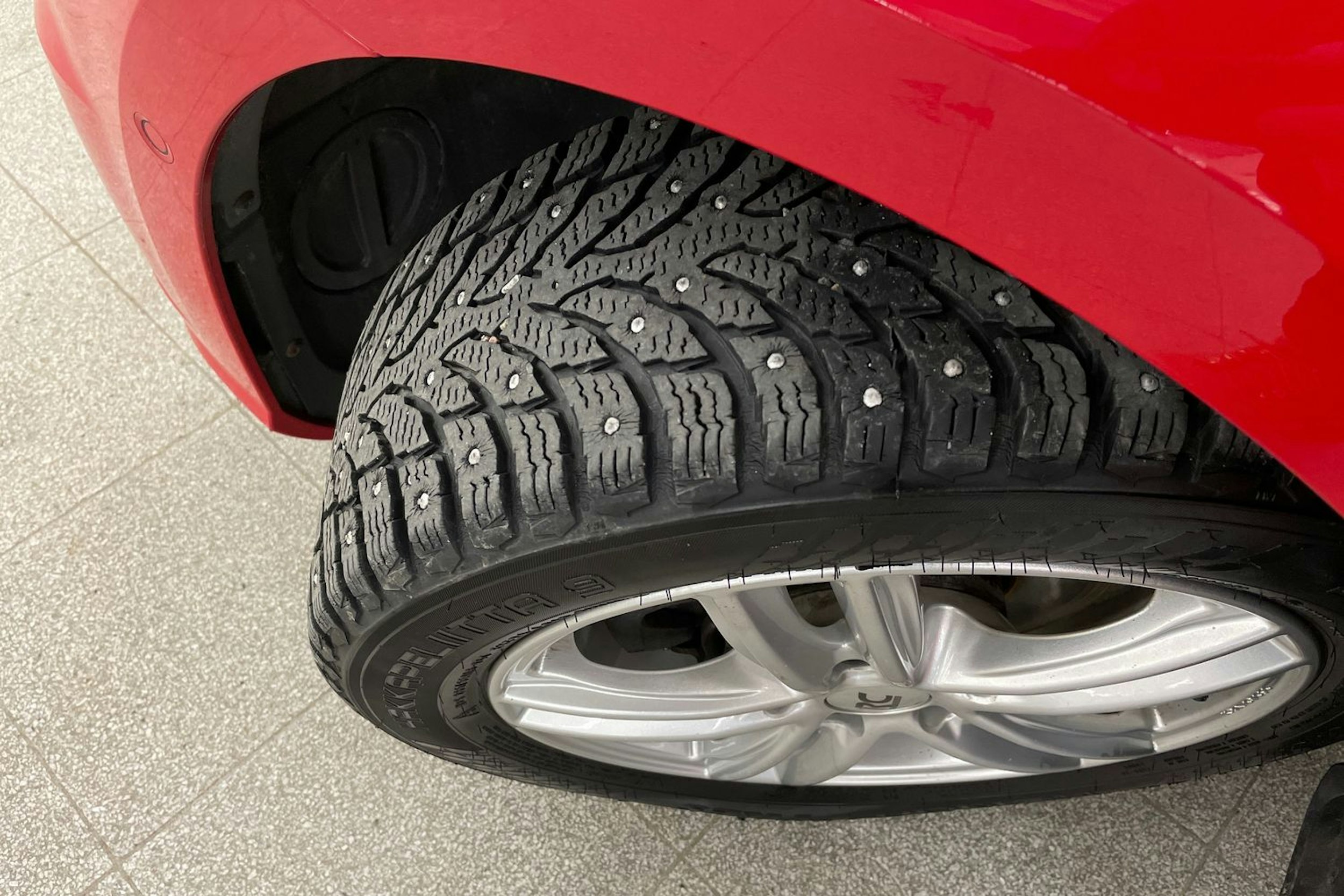 punainen Volkswagen Golf 2018 kuva 13.