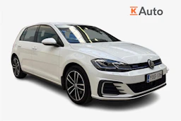 valkoinen Volkswagen Golf 2018 kuva 1.