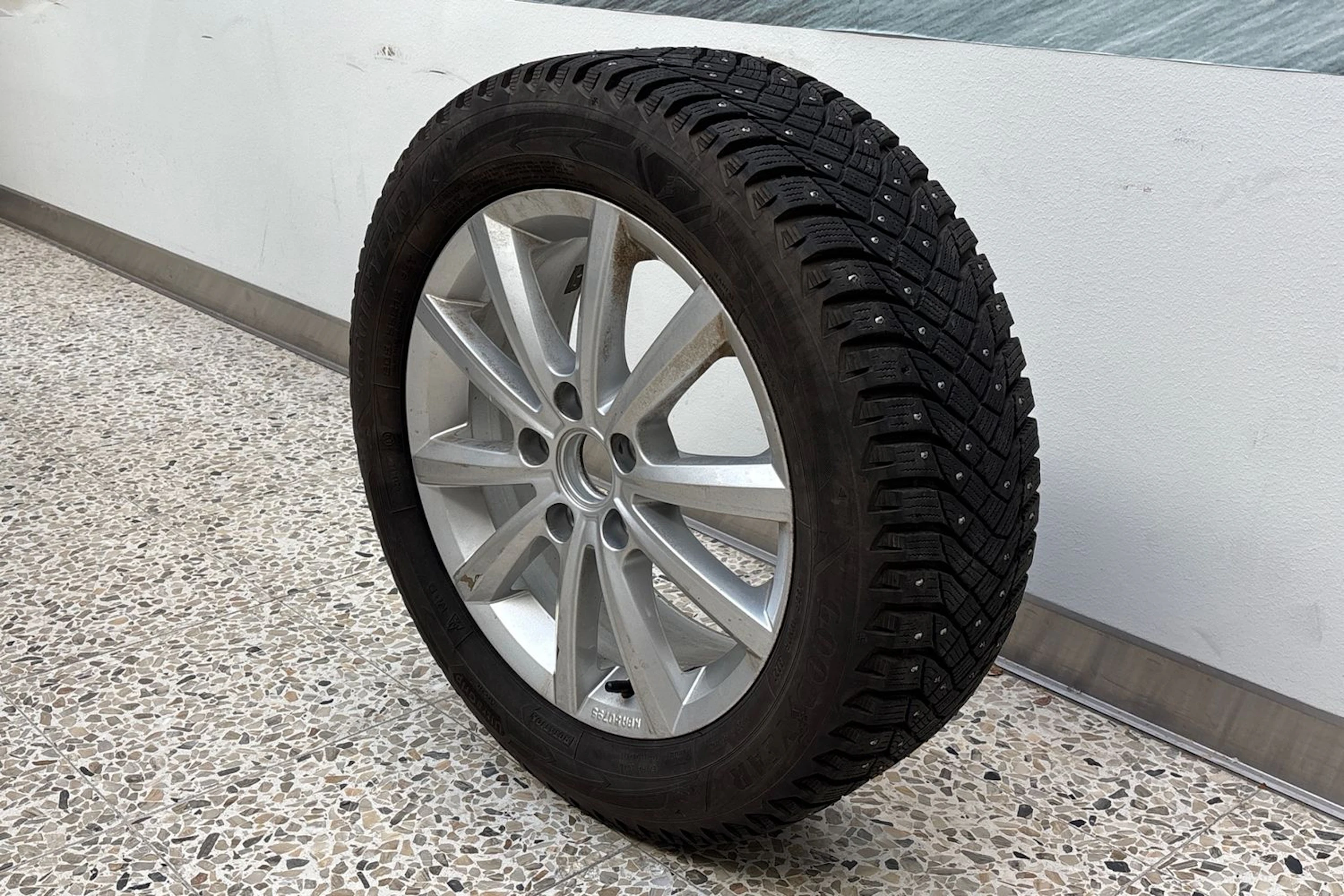 valkoinen Volkswagen Golf 2018 kuva 10.