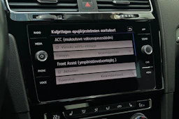 valkoinen Volkswagen Golf 2018 kuva 18.