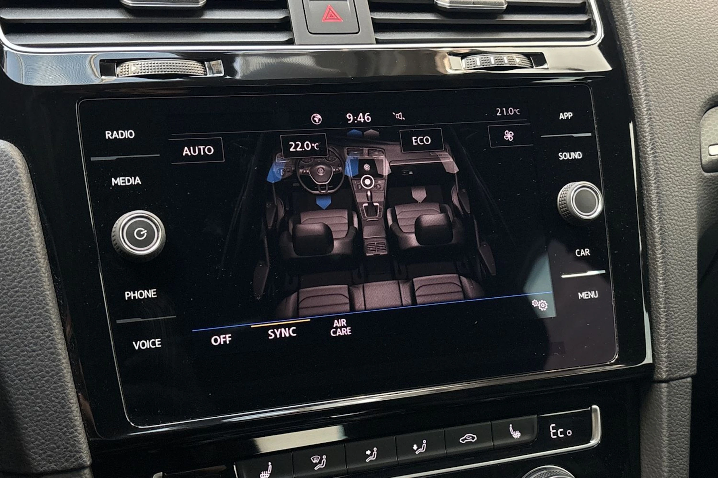 valkoinen Volkswagen Golf 2018 kuva 20.