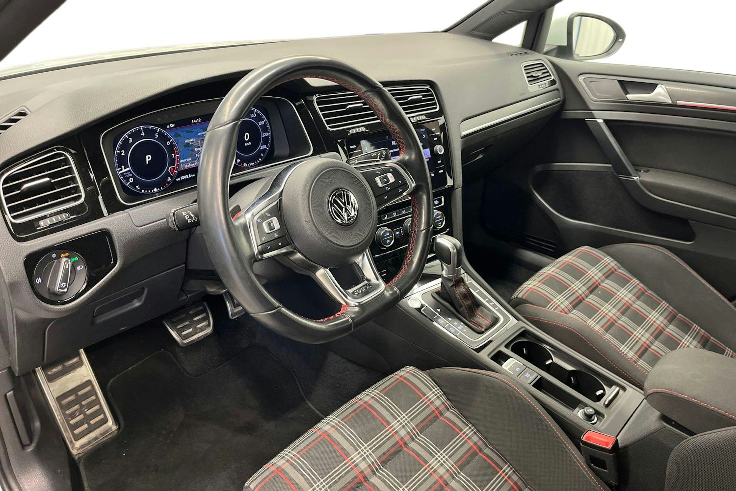 valkoinen Volkswagen Golf 2018 kuva 7.