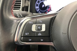 valkoinen Volkswagen Golf 2018 kuva 11.