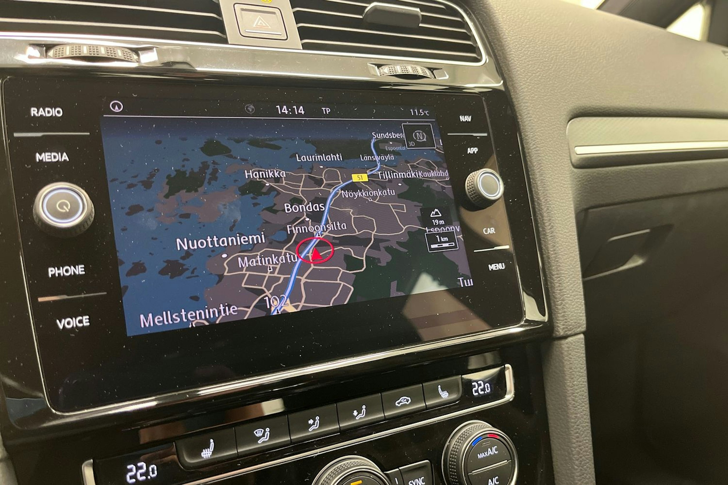 valkoinen Volkswagen Golf 2018 kuva 16.