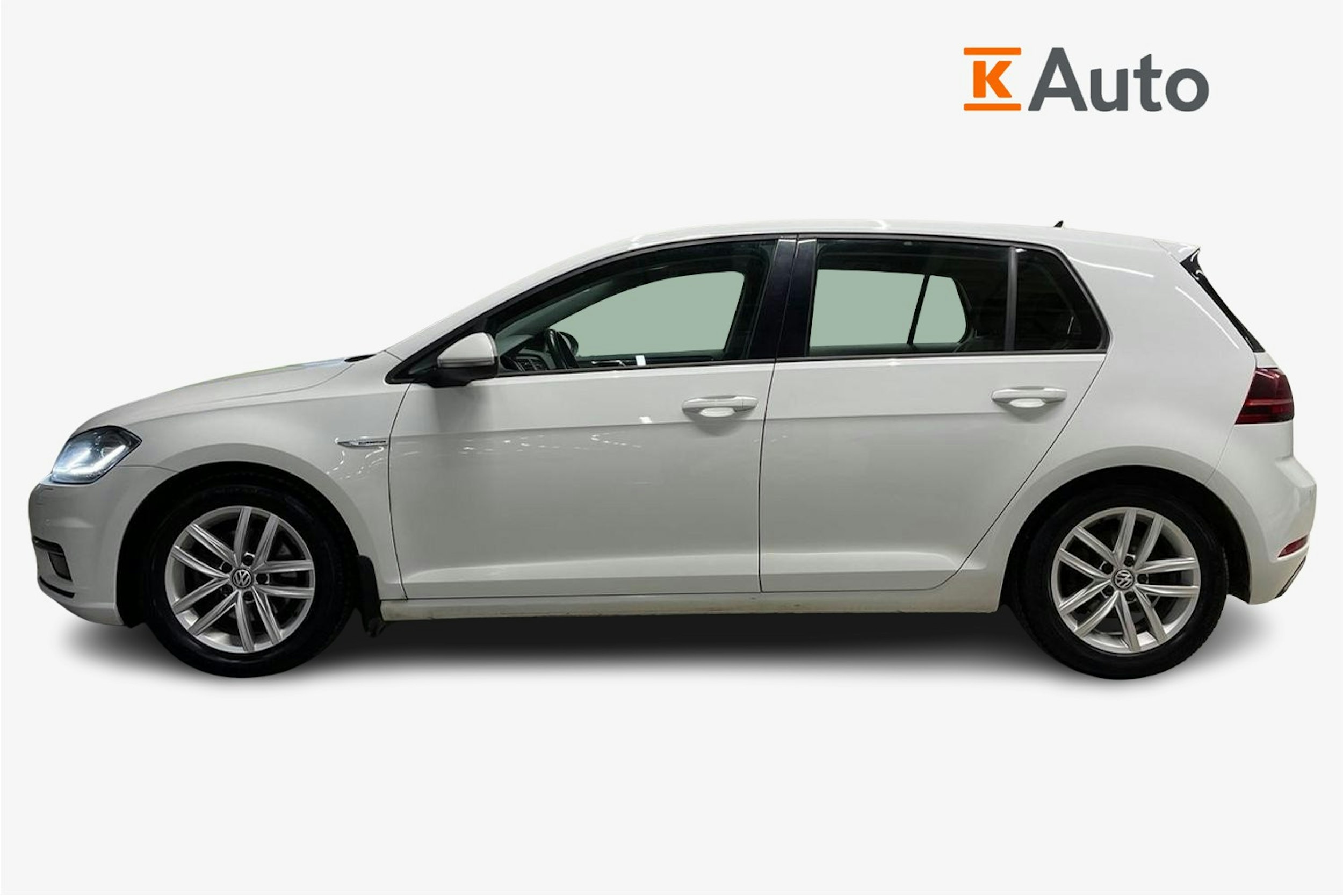 Valkoinen Volkswagen GOLF 2018 kuva 6.