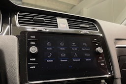 Valkoinen Volkswagen GOLF 2018 kuva 17.
