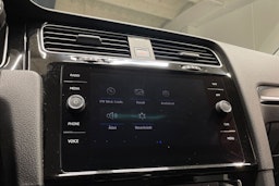 Valkoinen Volkswagen GOLF 2018 kuva 18.